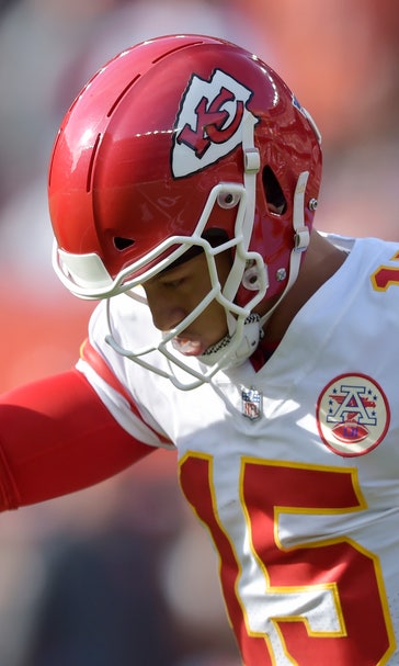 Mahomes passes for 375 yards as Chiefs down Browns 37-21